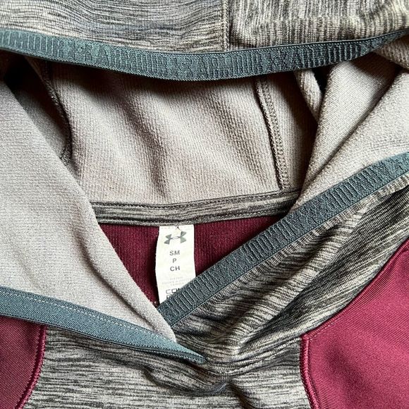 UNDER ARMOUR HOODIE - Picture 2 of 3